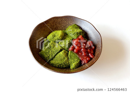 用馬鈴薯澱粉製作的自製抹茶蕨餅 用馬鈴薯澱粉製作的自製抹茶蕨餅 124566463