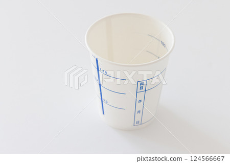 Urine test, urine test, health check, urine test cup Urine test, urine test, health check, urine test cup 124566667