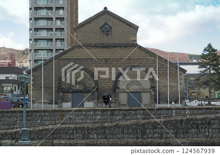 Explore Otaru on a rickshaw 124567939