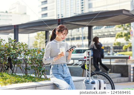 Woman going on a trip, meeting Woman going on a trip, meeting 124569491