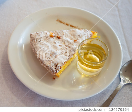 Traditional spanish almond pie Tarta de Santiago Traditional spanish almond pie Tarta de Santiago 124570364