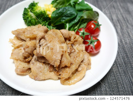 Pork belly stir-fried with noodle soup and mayonnaise Pork belly stir-fried with noodle soup and mayonnaise 124571476