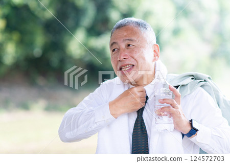 Heat stroke warning image 124572703