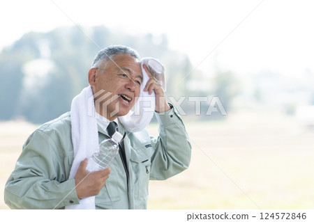 炎熱的一天 炎熱的一天 124572846