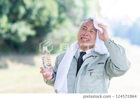 炎熱的一天 炎熱的一天 124572864