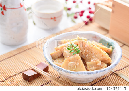 春季奢華:土佐煮竹筍 春季奢華:土佐煮竹筍 124574445