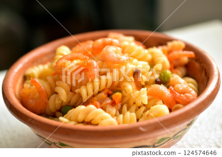 Fusilli pasta with vegetables, ready to eat Fusilli pasta with vegetables, ready to eat 124574646