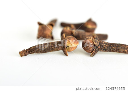 Food seasoning dry cloves. 124574655