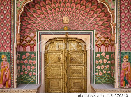 Lotus gate in Jaipur city palace, India Lotus gate in Jaipur city palace, India 124576240