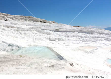 Stunning white Pamukkale Turkish place for tourism 124576700