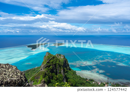 Panoramic view of Maupiti island and lagoon from Mount Teurafaatiu, French Polynesia Panoramic view of Maupiti island and lagoon from Mount Teurafaatiu, French Polynesia 124577442