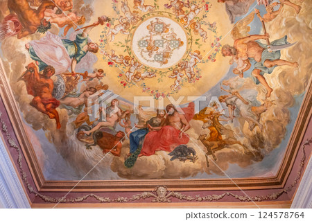 interiors of National palace of Mafra, portugal 124578764