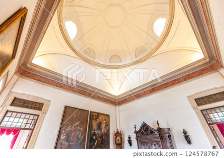 interiors of National palace of Mafra, portugal 124578767