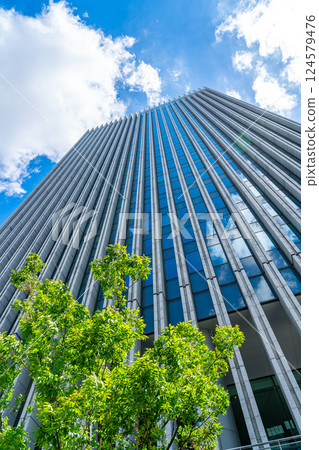 [Tokyo] Ochanomizu Sola City with a refreshing blue sky 124579476