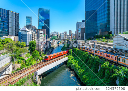 [Tokyo] The streetscape of Ochanomizu as seen from Hijiri Bridge 124579508