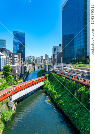[東京]從聖橋望去的御茶水街景 124579512