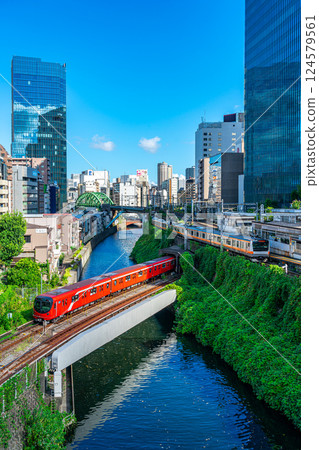 [Tokyo] The streetscape of Ochanomizu as seen from Hijiri Bridge 124579561
