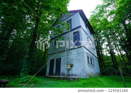 Higurashizawa Shelter on Mount Oasahi Higurashizawa Shelter on Mount Oasahi 124581160