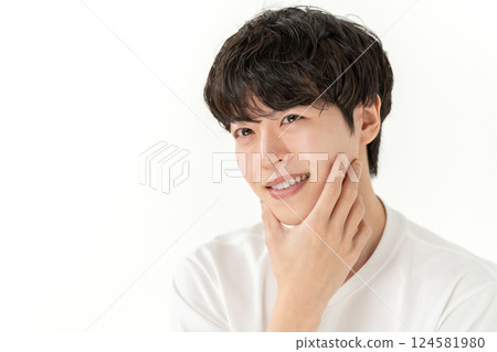 美容 男孩 美容 124581980