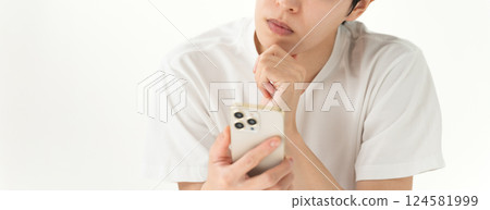 看到智能手機的人 124581999