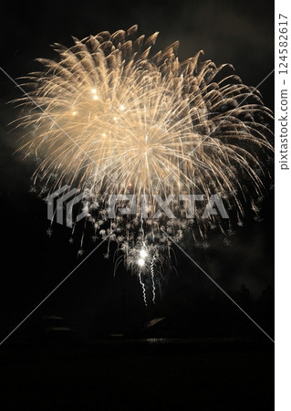 Fireworks at the Isobe Onsen Festival in Annaka, Gunma Prefecture 124582617