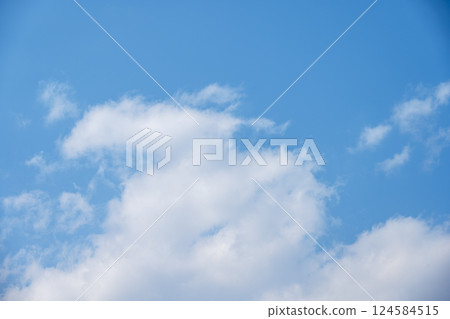 藍天 春天的天空 陽光燦爛 春天三月 [東京] 124584515