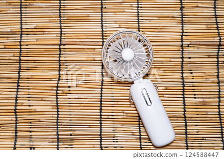 防中暑物品 124588447