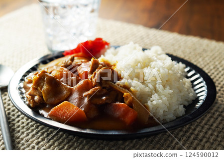 咖哩飯(豬肉咖哩) 咖哩飯(豬肉咖哩) 124590012