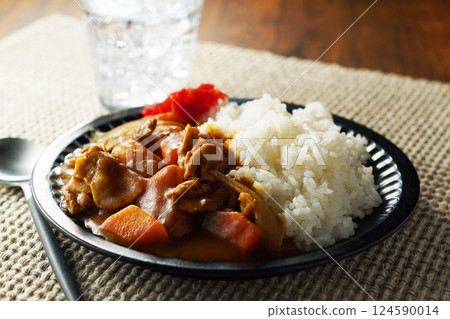 咖哩飯(豬肉咖哩) 咖哩飯(豬肉咖哩) 124590014
