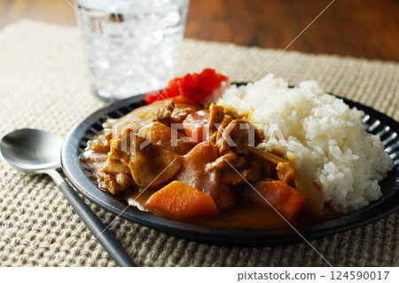 咖哩飯（豬肉咖哩） 124590017