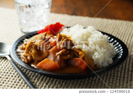 咖哩飯（豬肉咖哩） 124590018