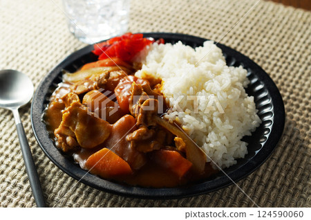 Curry rice (pork curry) 124590060