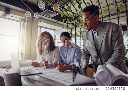Effective Team Collaboration in a Modern Workspace Essential for Successful Creative Projects Effective Team Collaboration in a Modern Workspace Essential for Successful Creative Projects 124590158