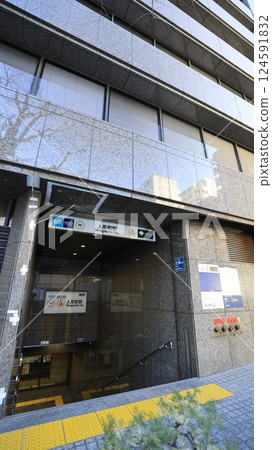 東京Metro地鐵日比谷線、都營鐵淺草線、人形町站A4出口 124591832