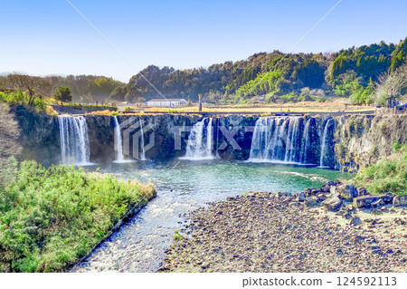 Waterfall of Hatassiri 124592113