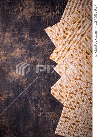 Traditional Jewish bread matzo for Passover 124593917