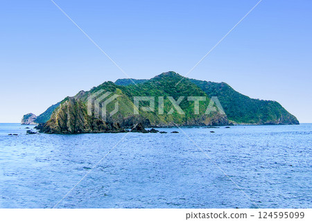Solid island Solid island 124595099