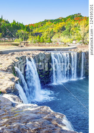 Waterfall of Hatassiri Waterfall of Hatassiri 124595101