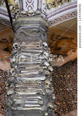 Ossuary of the Church of São Francisco, Evora, Portugal 124599090