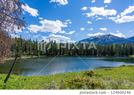 Twin Lakes in Jasper National Park, Alberta, Canada. Breathtaking Scenic View in the Canadian Rockies Twin Lakes in Jasper National Park, Alberta, Canada. Breathtaking Scenic View in the Canadian Rockies 124600246