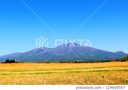 五月的淺間山 信州山 信州自然 五月的淺間山 信州山 信州自然 124600507