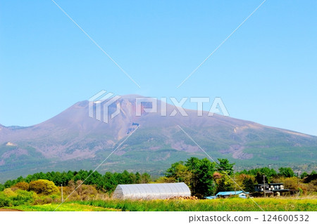 Mount Asama in May　Shinshu Mountains　Shinshu Nature 124600532