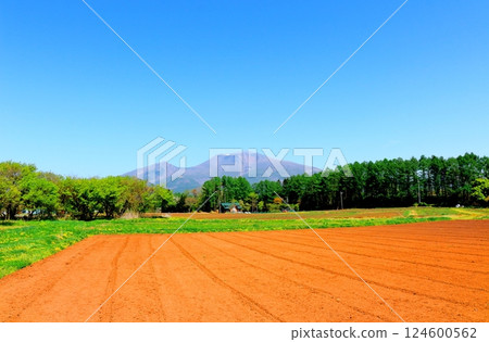 Mount Asama in May　Shinshu Mountains　Shinshu Nature 124600562