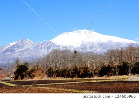 Snow-capped Mt. Asama in March Mountains of Shinshu Nature of Shinshu Snow-capped Mt. Asama in March Mountains of Shinshu Nature of Shinshu 124600966