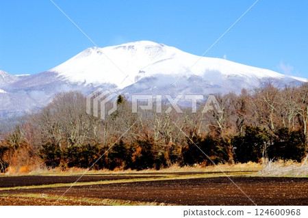 Snow-capped Mt. Asama in March Mountains of Shinshu Nature of Shinshu Snow-capped Mt. Asama in March Mountains of Shinshu Nature of Shinshu 124600968