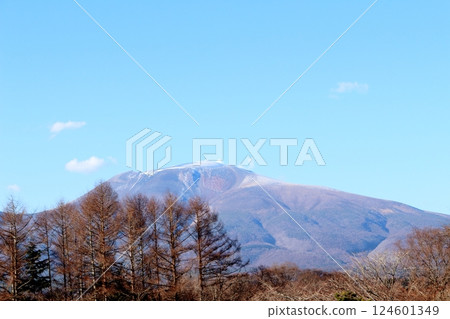 十二月的淺間山、信州山脈、信州自然 124601349
