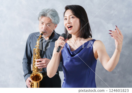 Jazz saxophone player and singer 124601823