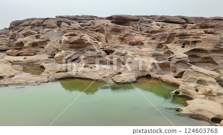 Horizontal, Landscape - Scenery, Nature, No People, Outdoors Horizontal, Landscape - Scenery, Nature, No People, Outdoors 124603768