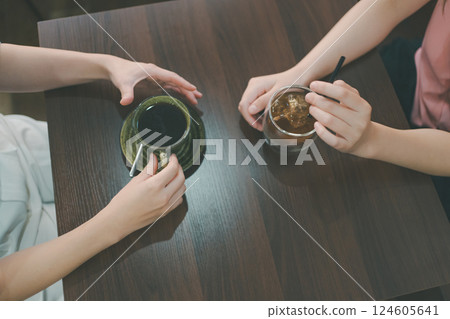 coffee shop, cafe, cafeteria 124605641