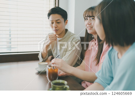 coffee shop, cafe, cafeteria 124605669